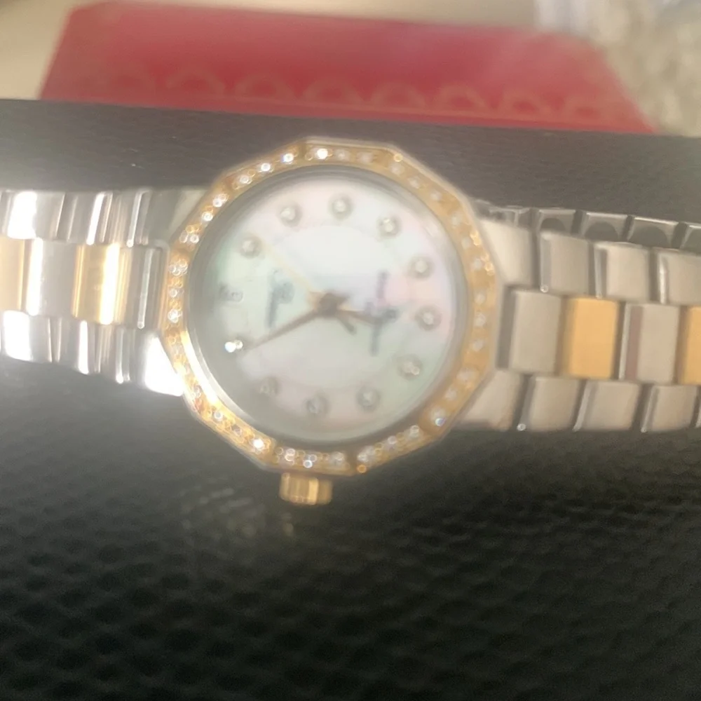Baum and Marcier gold and stainless steel ladies watch - Picture 3 of 3